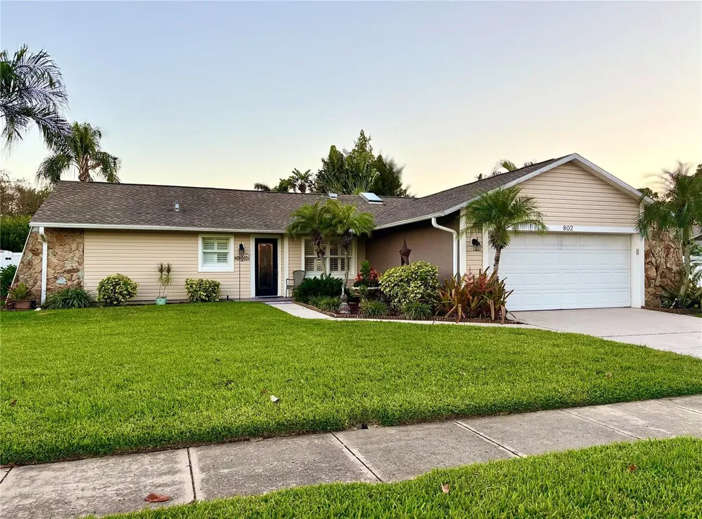 802 Woodhill Court Palm Harbor FL 34683