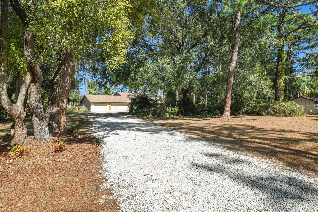 8011 N Mobley Road Odessa FL 33556