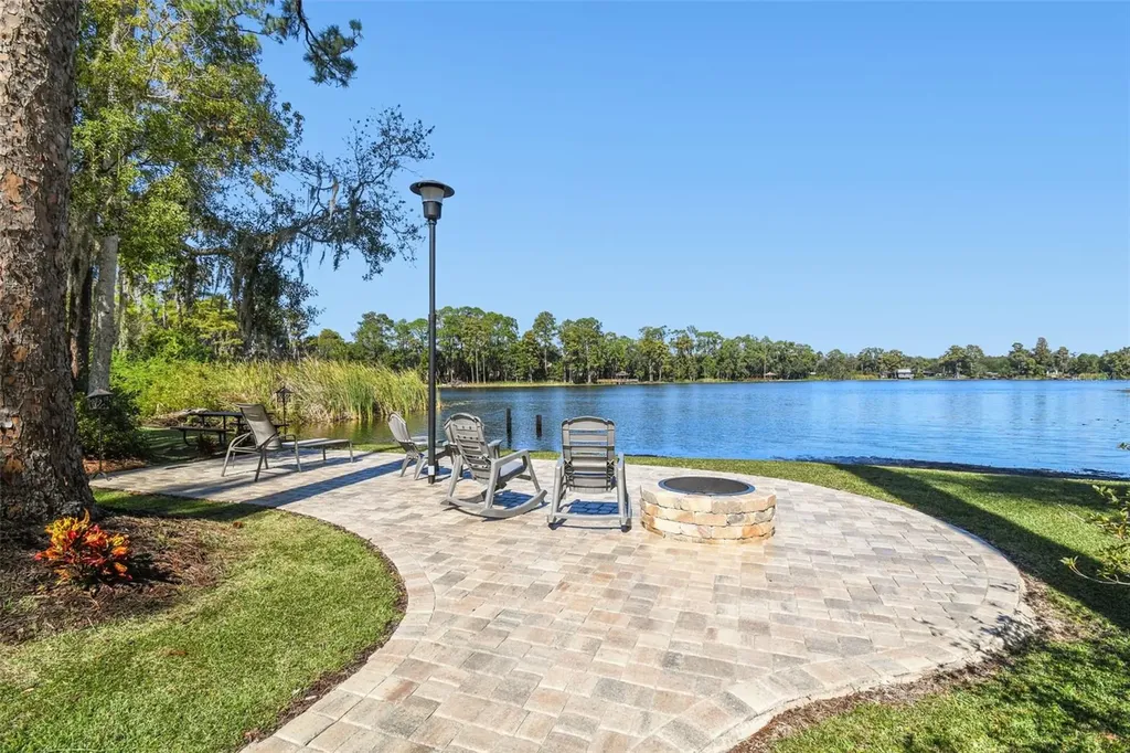 8011 N Mobley Road Odessa FL 33556