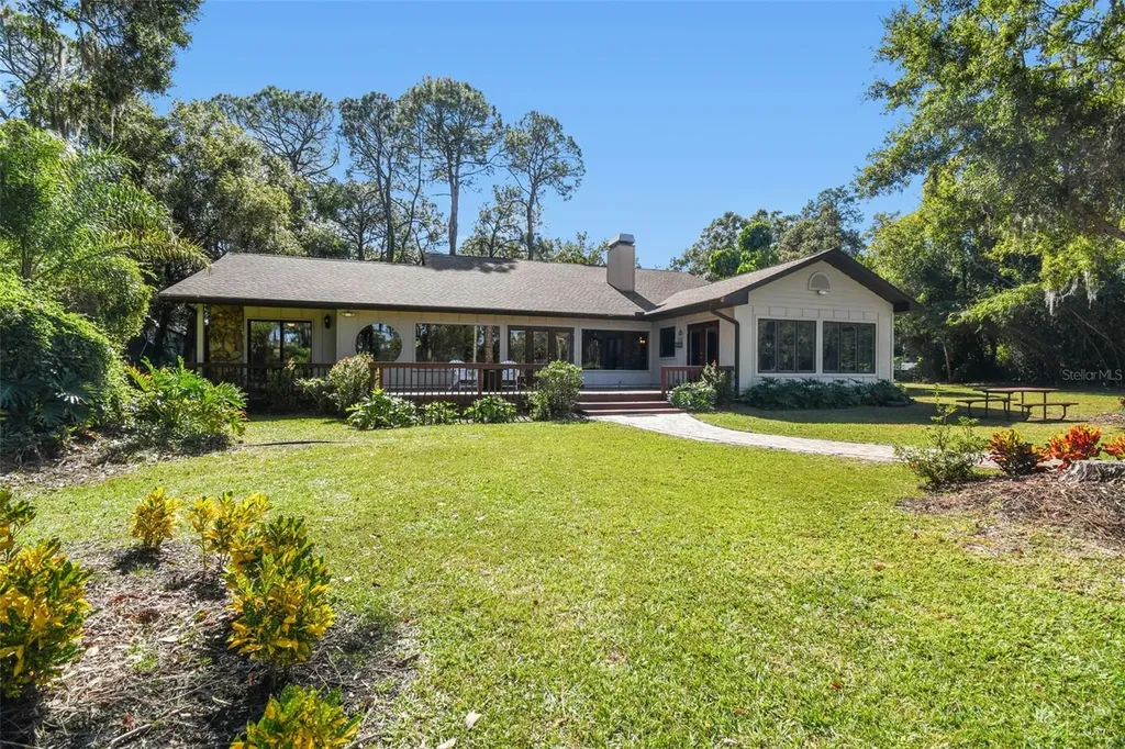 8011 N Mobley Road Odessa FL 33556
