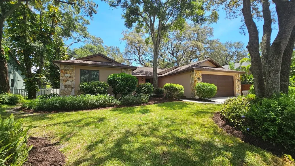 2401 Country Trails Drive Safety Harbor FL 34695