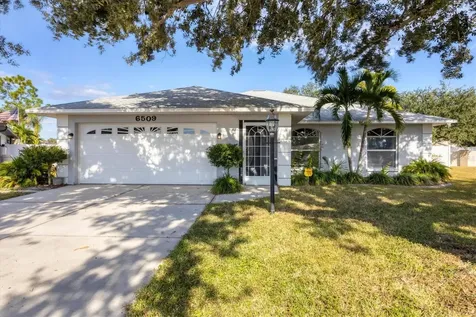 6509 68th Street E Bradenton FL 34203
