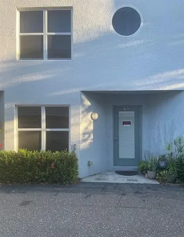 67 16th Street S St Petersburg FL 33705