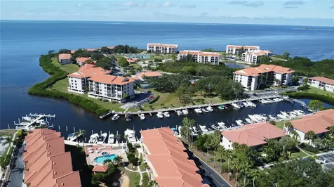 1813 Mariner Drive Tarpon Springs FL 34689