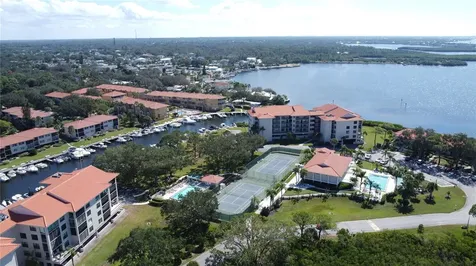 1813 Mariner Drive Tarpon Springs FL 34689