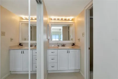 1813 Mariner Drive Tarpon Springs FL 34689