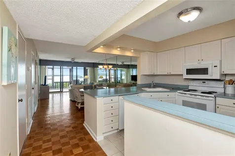 1813 Mariner Drive Tarpon Springs FL 34689