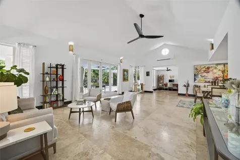 114 Los Lotos Street Dorado PR 00646