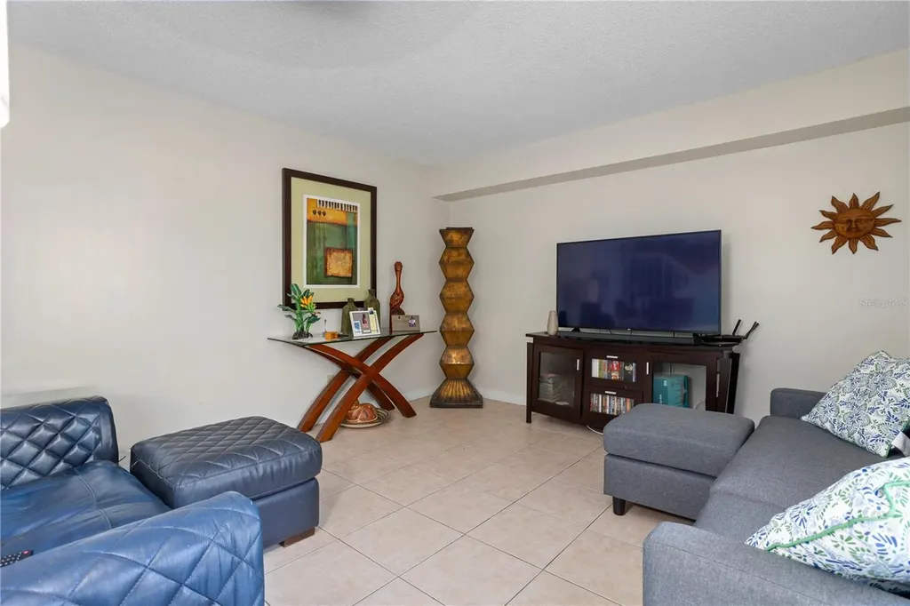 5284 Willow Court Orlando FL 32811