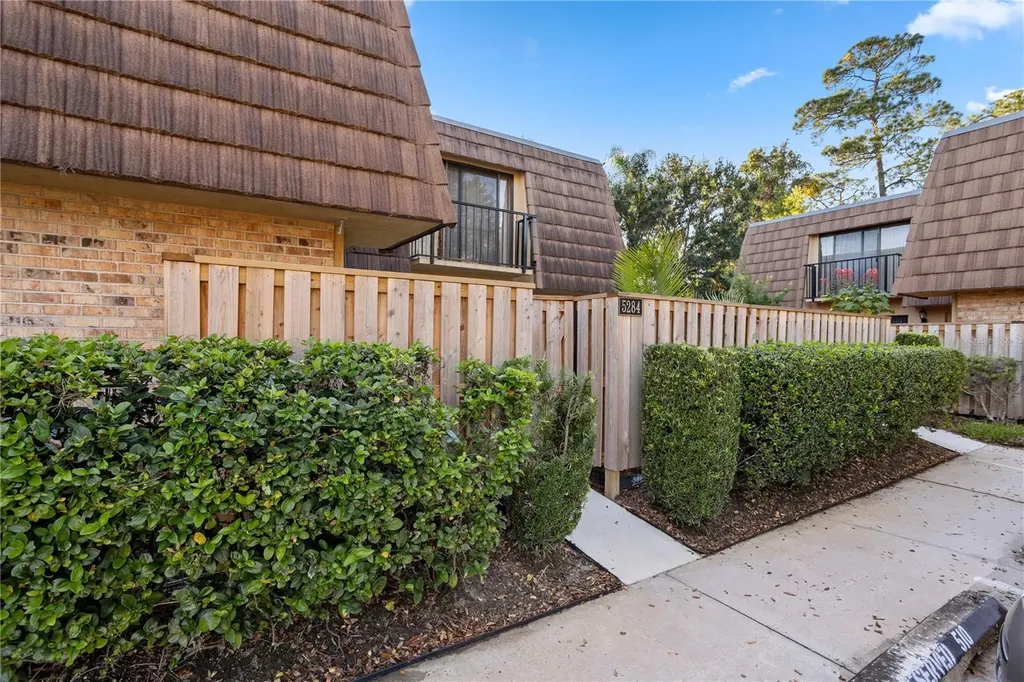 5284 Willow Court Orlando FL 32811