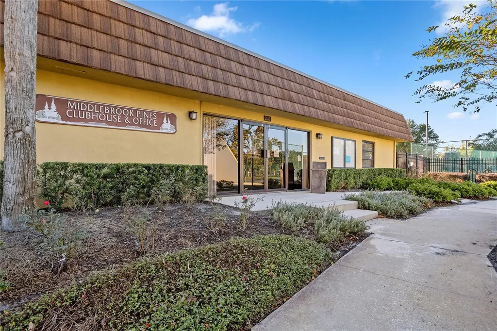 5284 Willow Court Orlando FL 32811