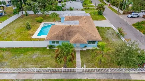 1915 7th Avenue W Bradenton FL 34205