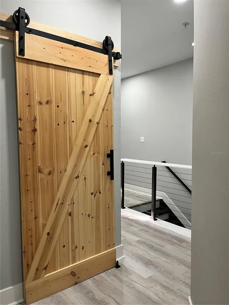 3827 Parkridge Circle Sarasota FL 34243