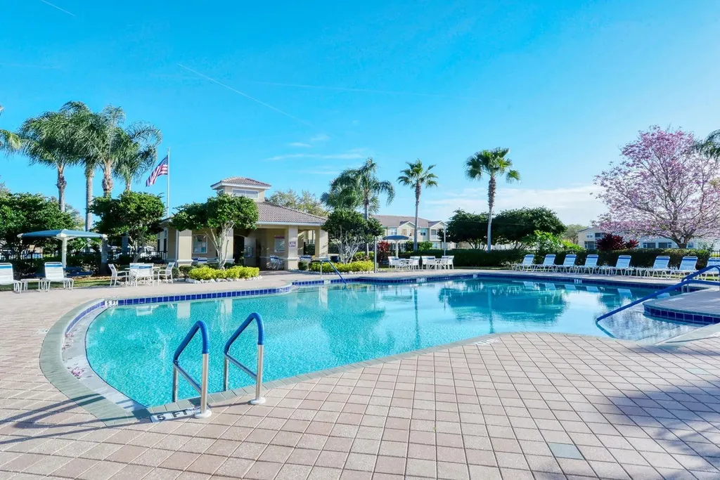 3827 Parkridge Circle Sarasota FL 34243