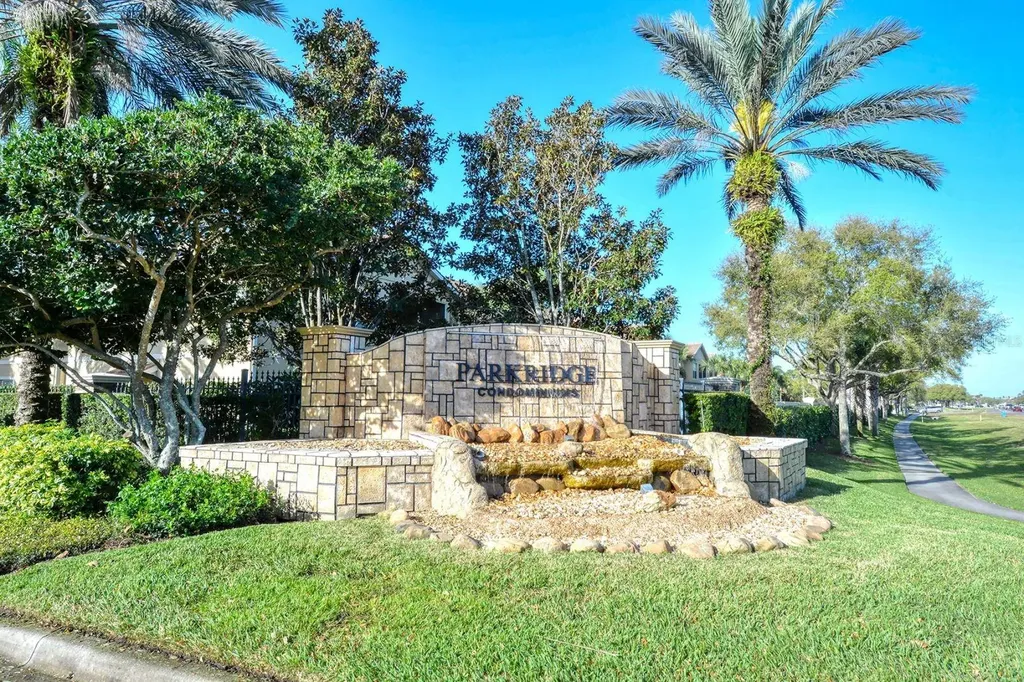 3827 Parkridge Circle Sarasota FL 34243