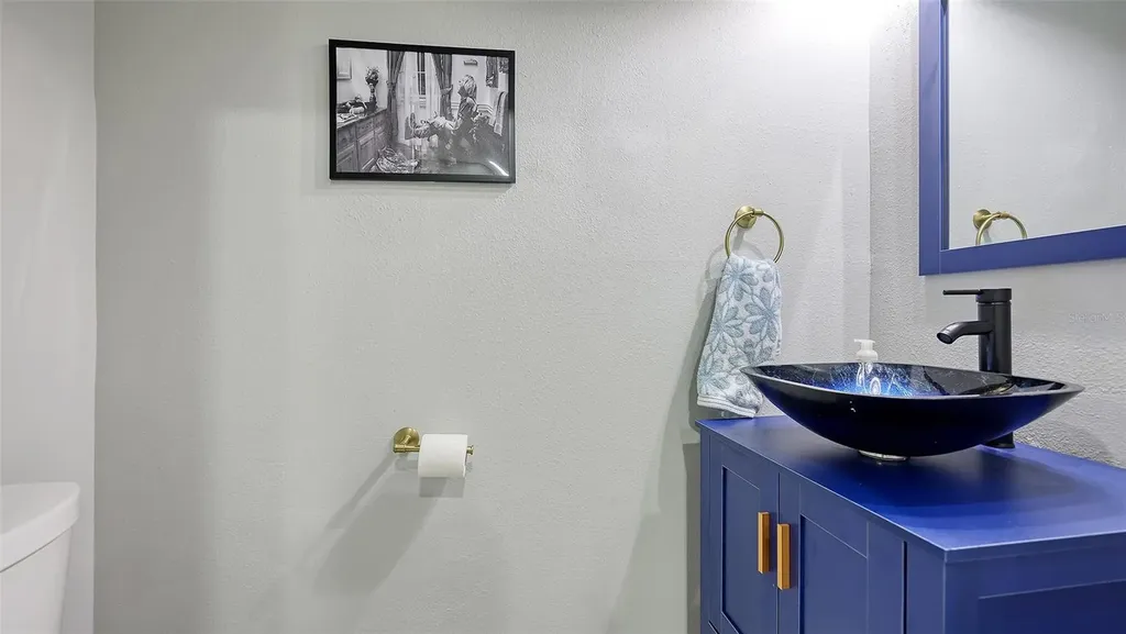 3827 Parkridge Circle Sarasota FL 34243