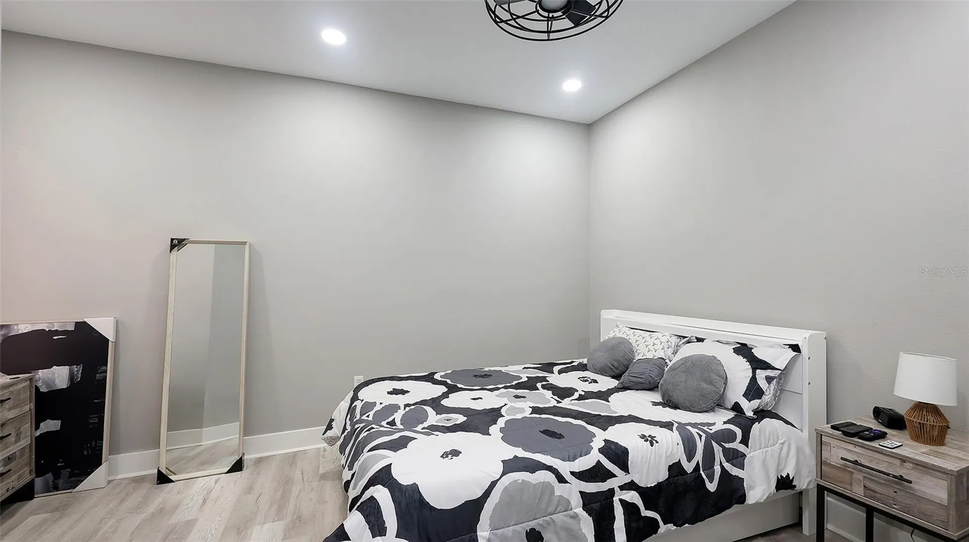 3827 Parkridge Circle Sarasota FL 34243