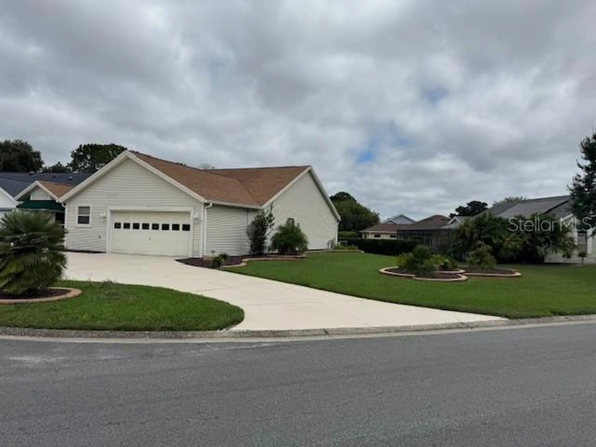 903 Ramos Drive The Villages FL 32159