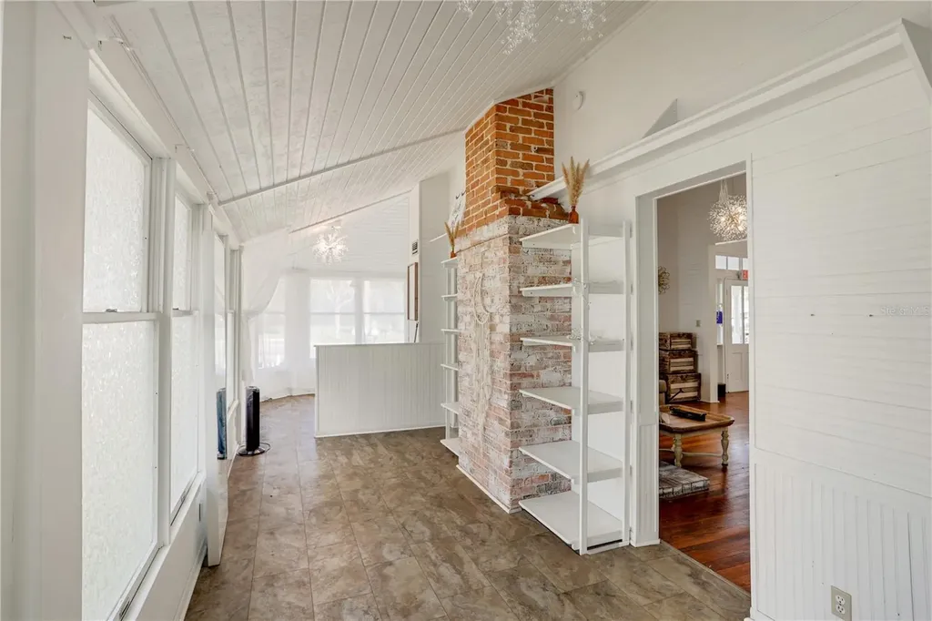 18741 High Springs Main Street High Springs FL 32643