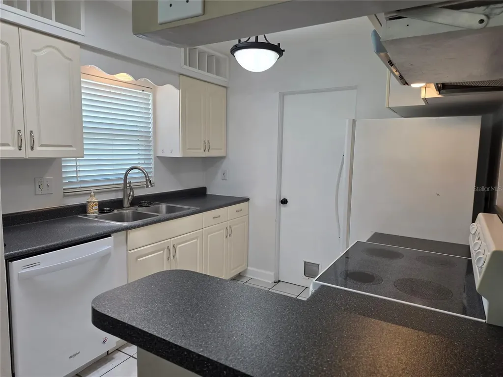 9440 50th Way N Pinellas Park FL 33782