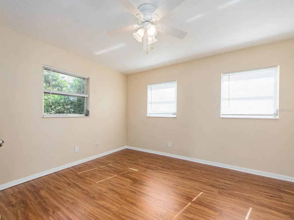 9157 140th Way Seminole FL 33776