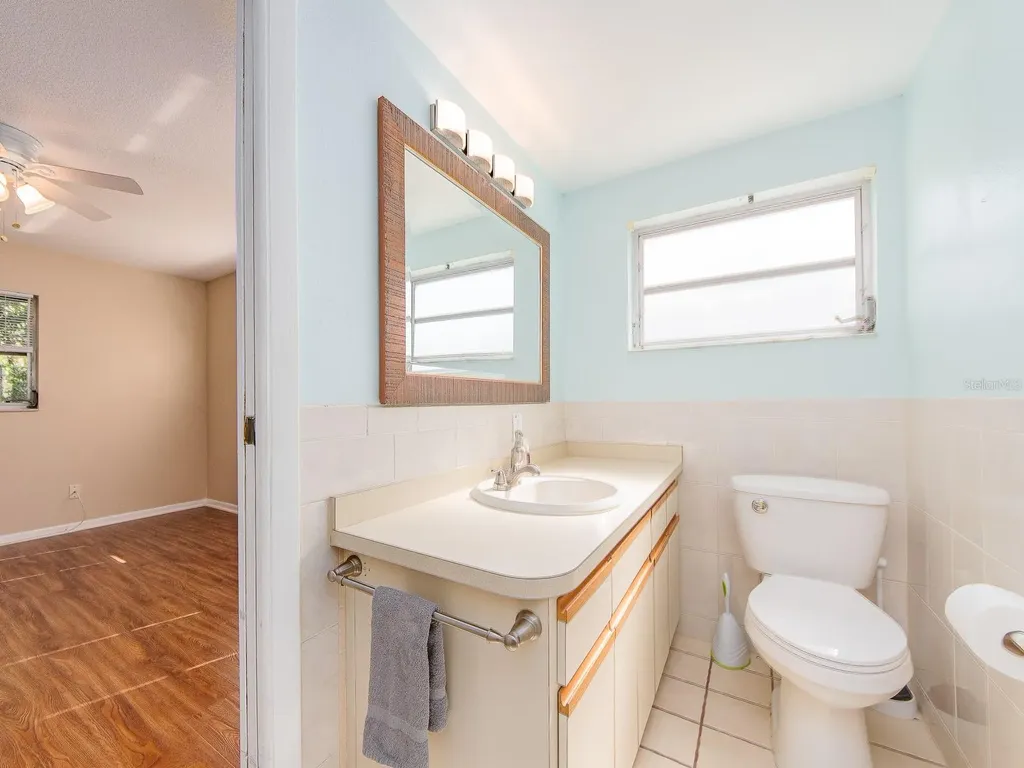 9157 140th Way Seminole FL 33776