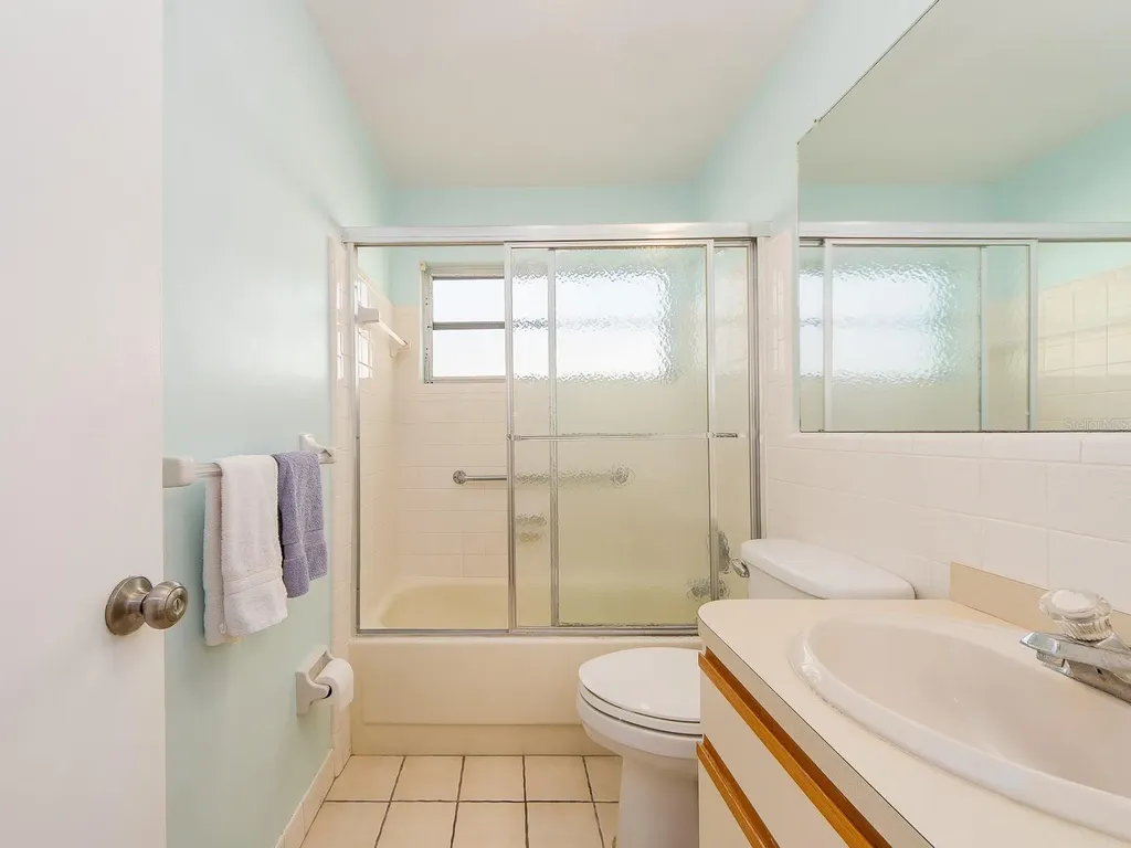 9157 140th Way Seminole FL 33776