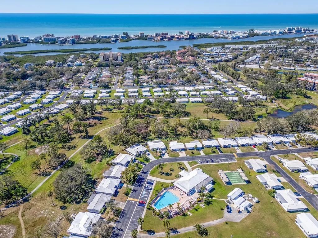 9157 140th Way Seminole FL 33776