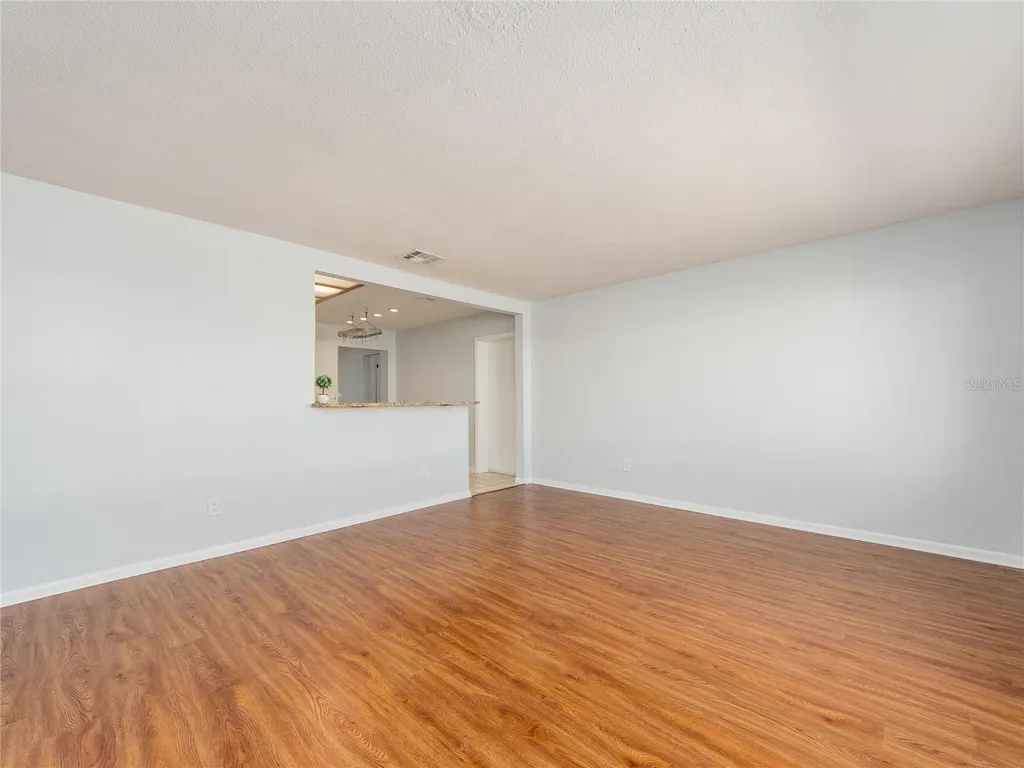 9157 140th Way Seminole FL 33776
