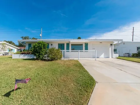 9157 140th Way Seminole FL 33776