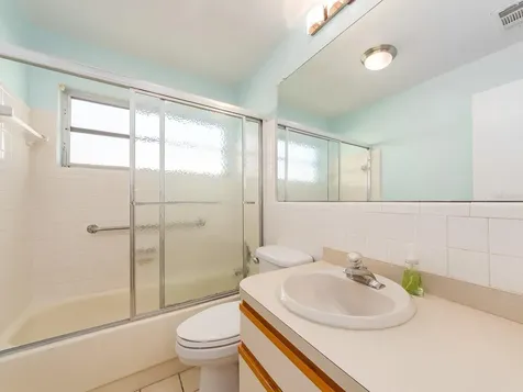 9157 140th Way Seminole FL 33776