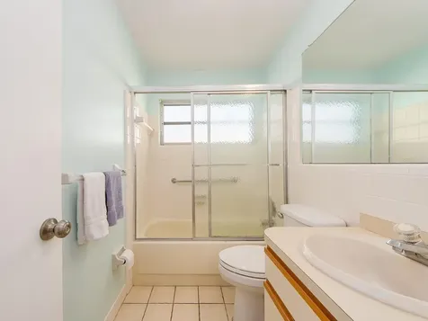9157 140th Way Seminole FL 33776