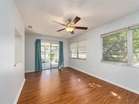 9157 140th Way Seminole FL 33776