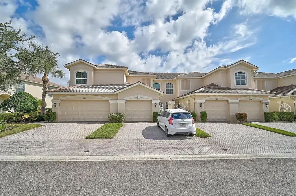 7012 Prosperity Circle Sarasota FL 34238