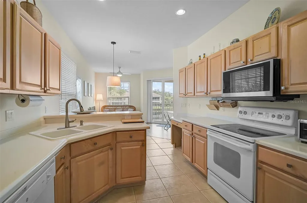 7012 Prosperity Circle Sarasota FL 34238