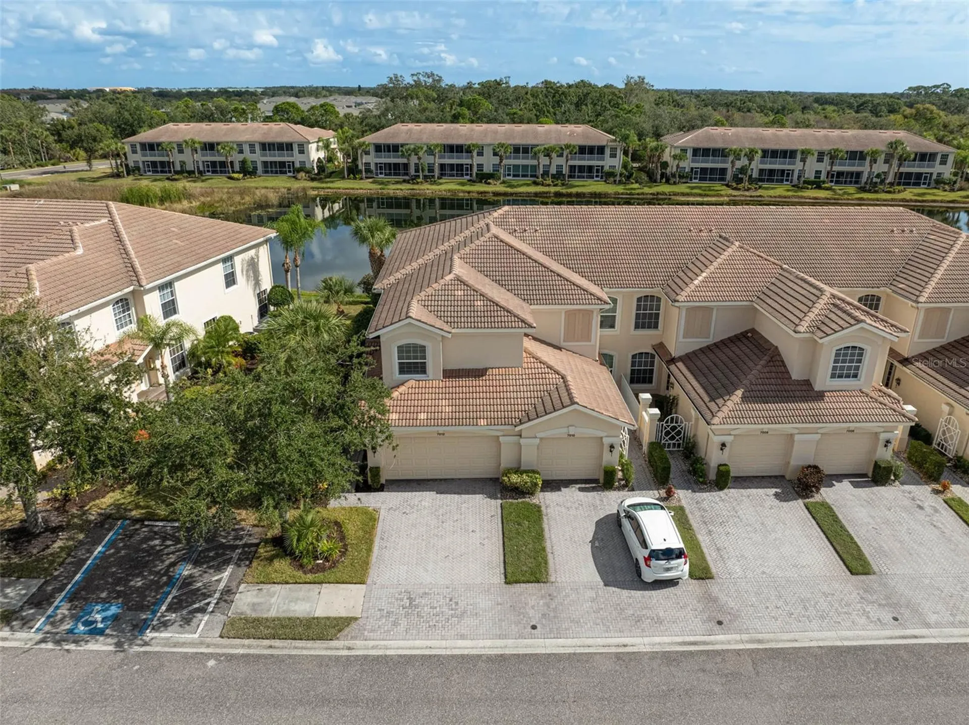 7012 Prosperity Circle Sarasota FL 34238