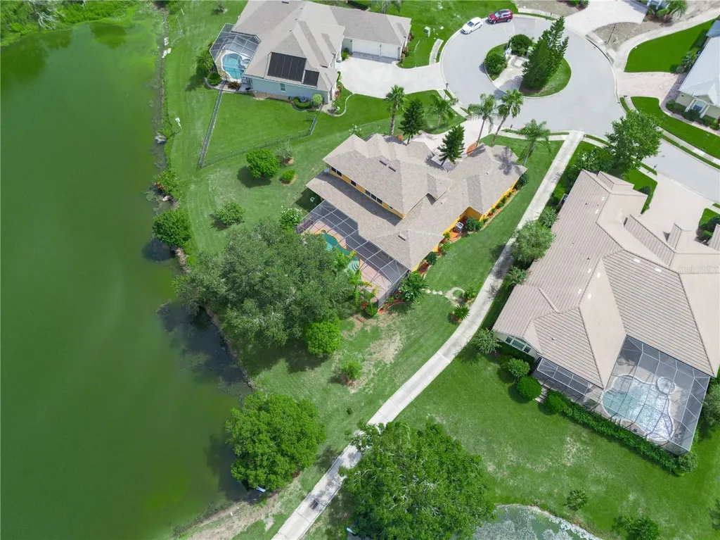 565 Whisper Woods Drive Lakeland FL 33813