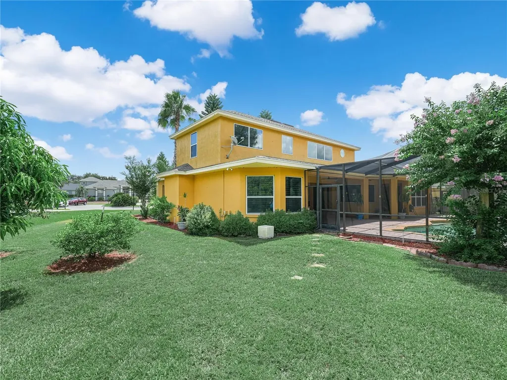 565 Whisper Woods Drive Lakeland FL 33813
