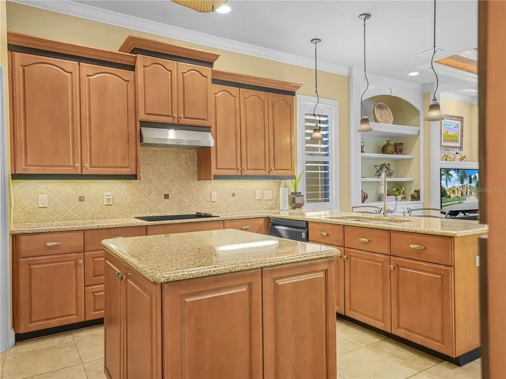 565 Whisper Woods Drive Lakeland FL 33813