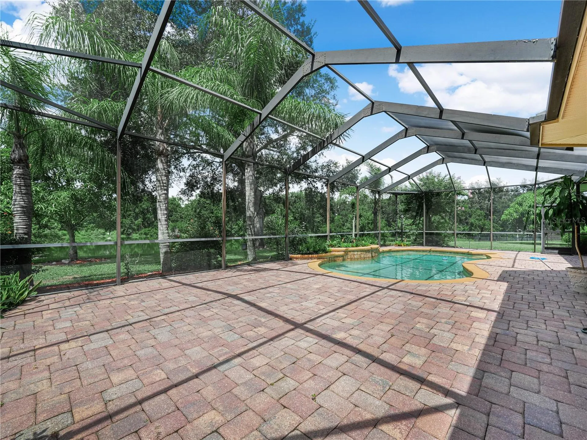 565 Whisper Woods Drive Lakeland FL 33813