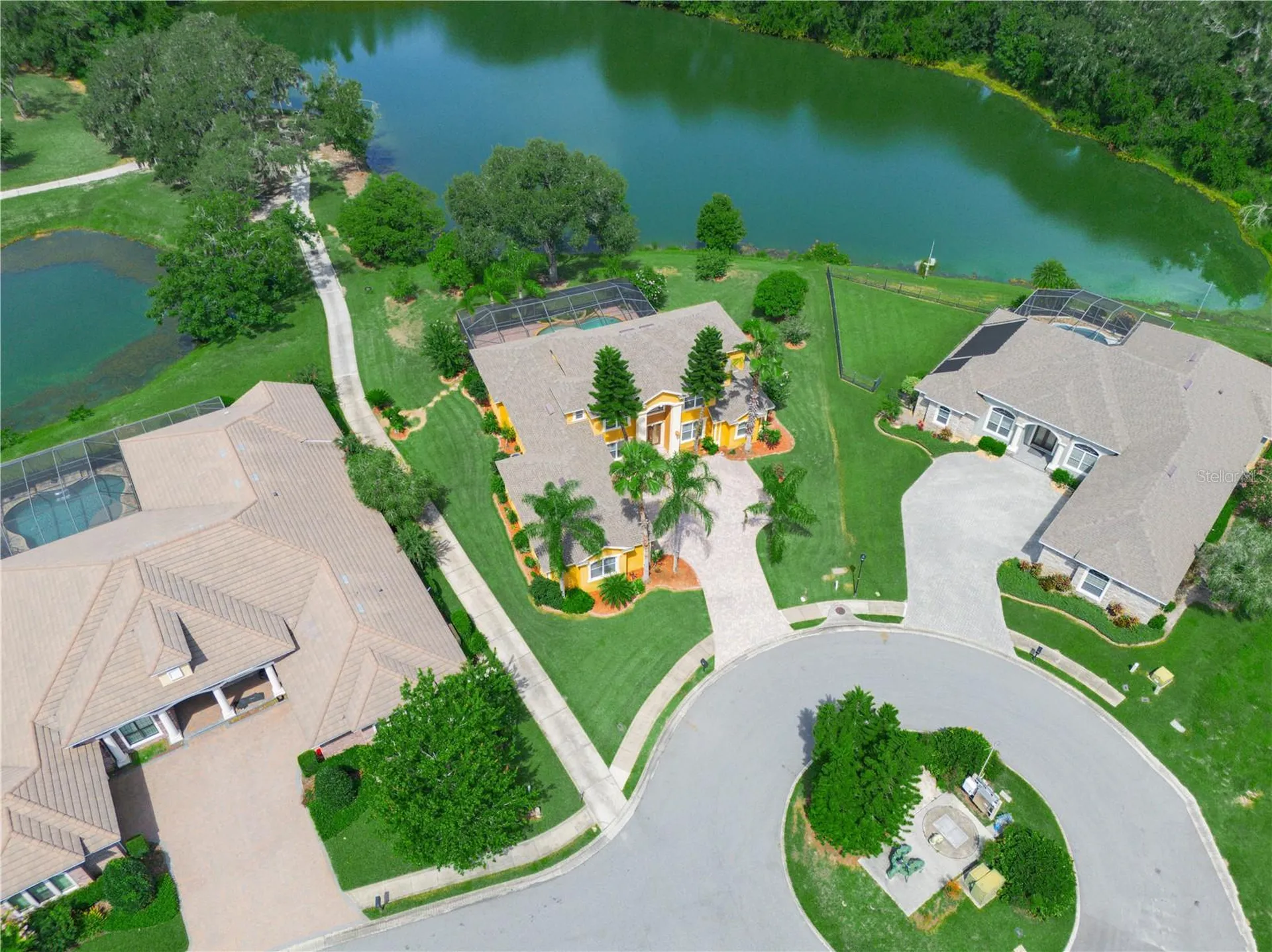 565 Whisper Woods Drive Lakeland FL 33813