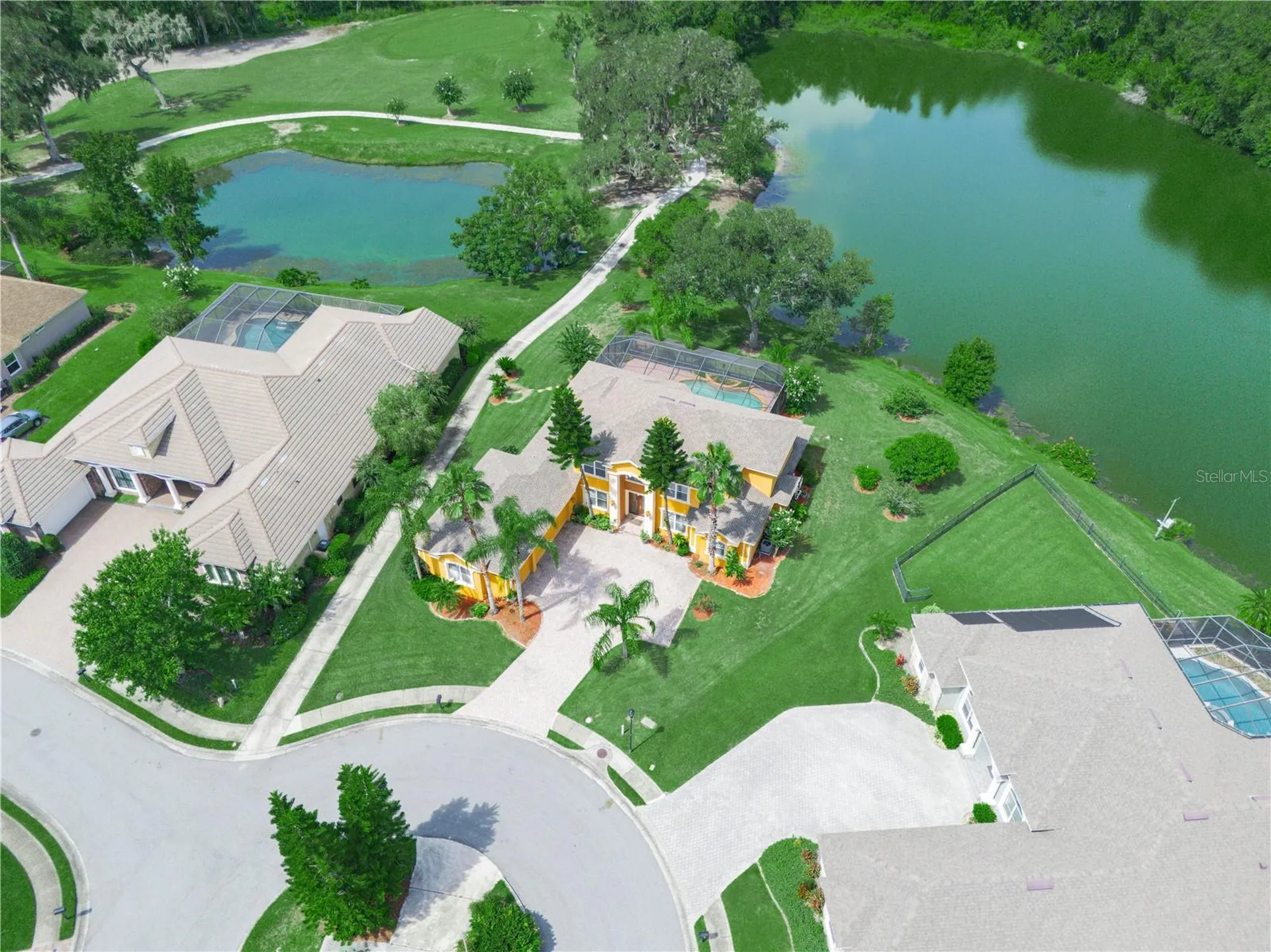565 Whisper Woods Drive Lakeland FL 33813