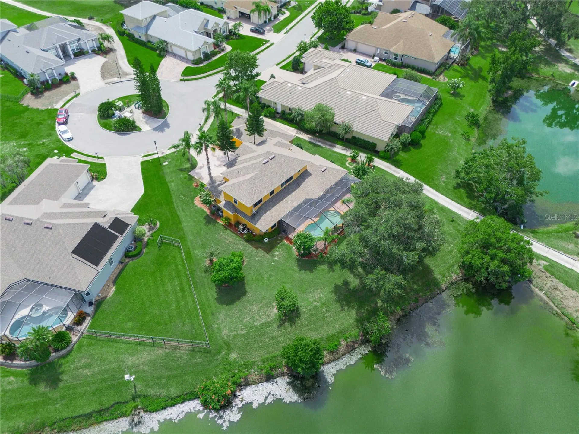 565 Whisper Woods Drive Lakeland FL 33813