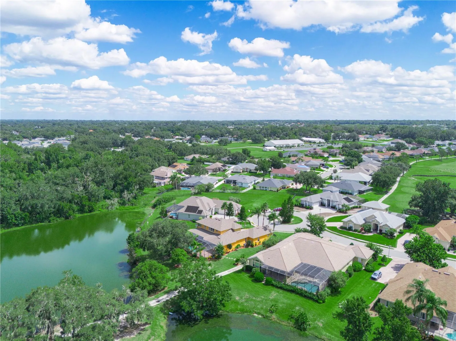 565 Whisper Woods Drive Lakeland FL 33813