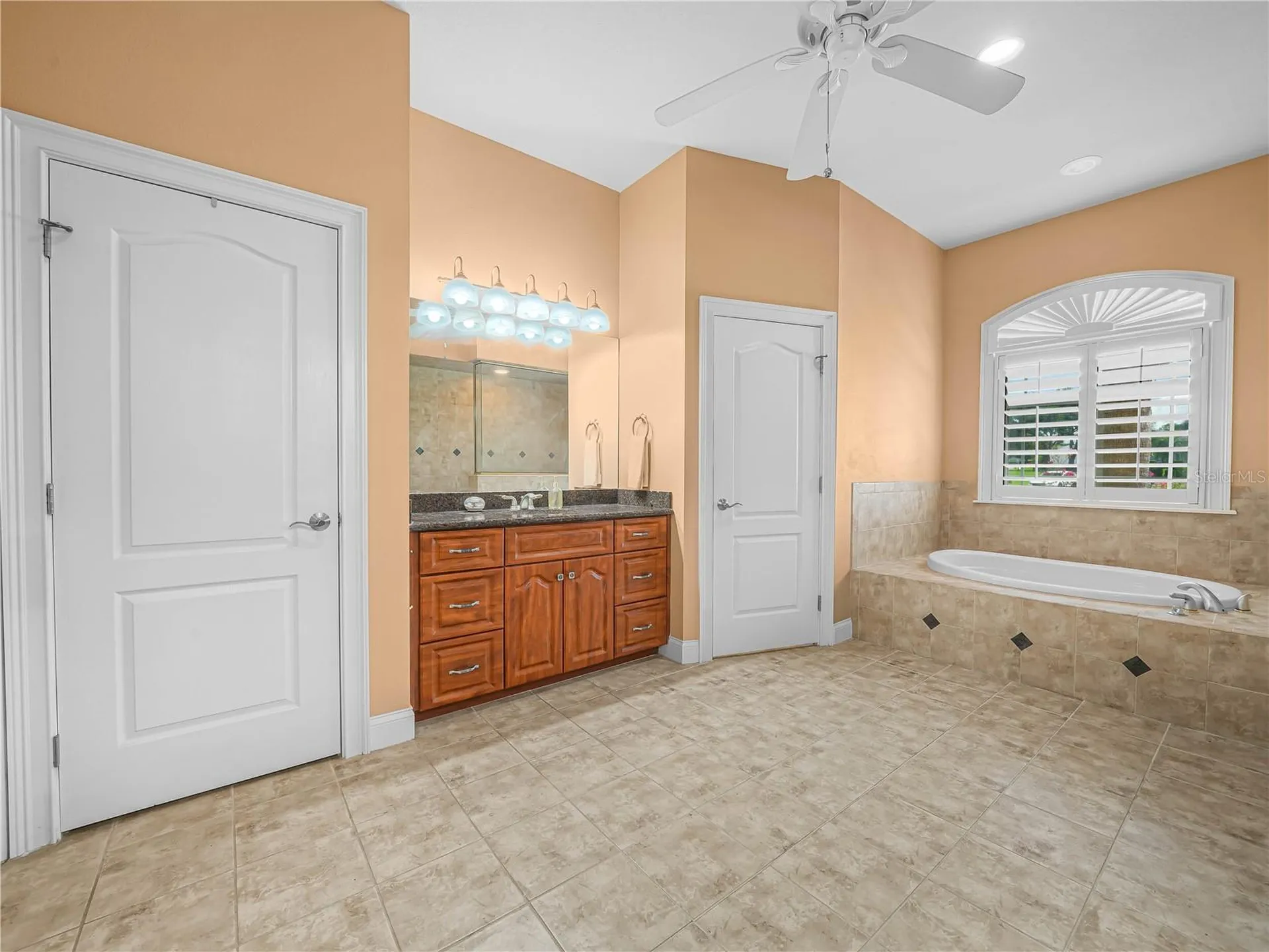 565 Whisper Woods Drive Lakeland FL 33813