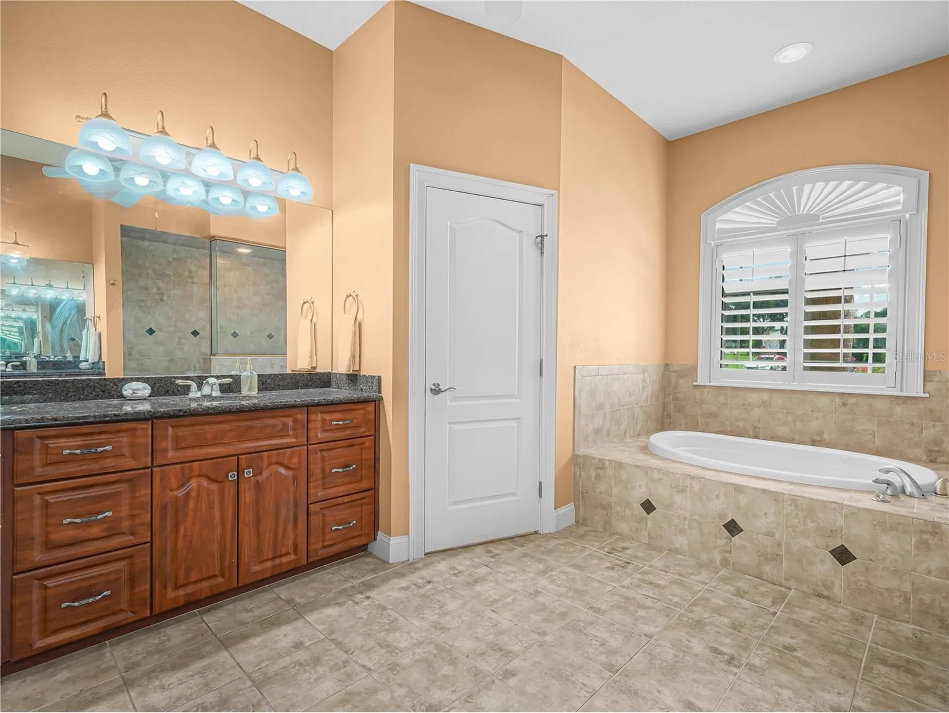 565 Whisper Woods Drive Lakeland FL 33813