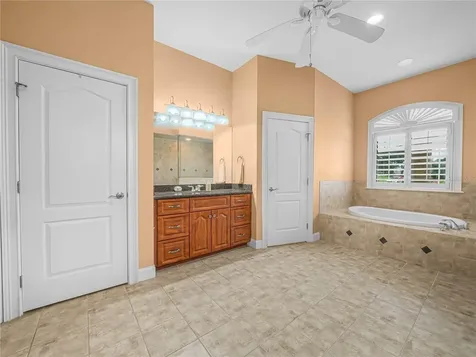 565 Whisper Woods Drive Lakeland FL 33813