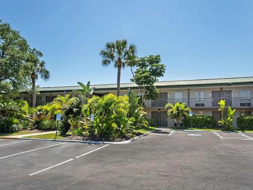 7150 N Tamiami Trail Sarasota FL 34243
