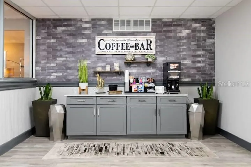 7150 N Tamiami Trail Sarasota FL 34243