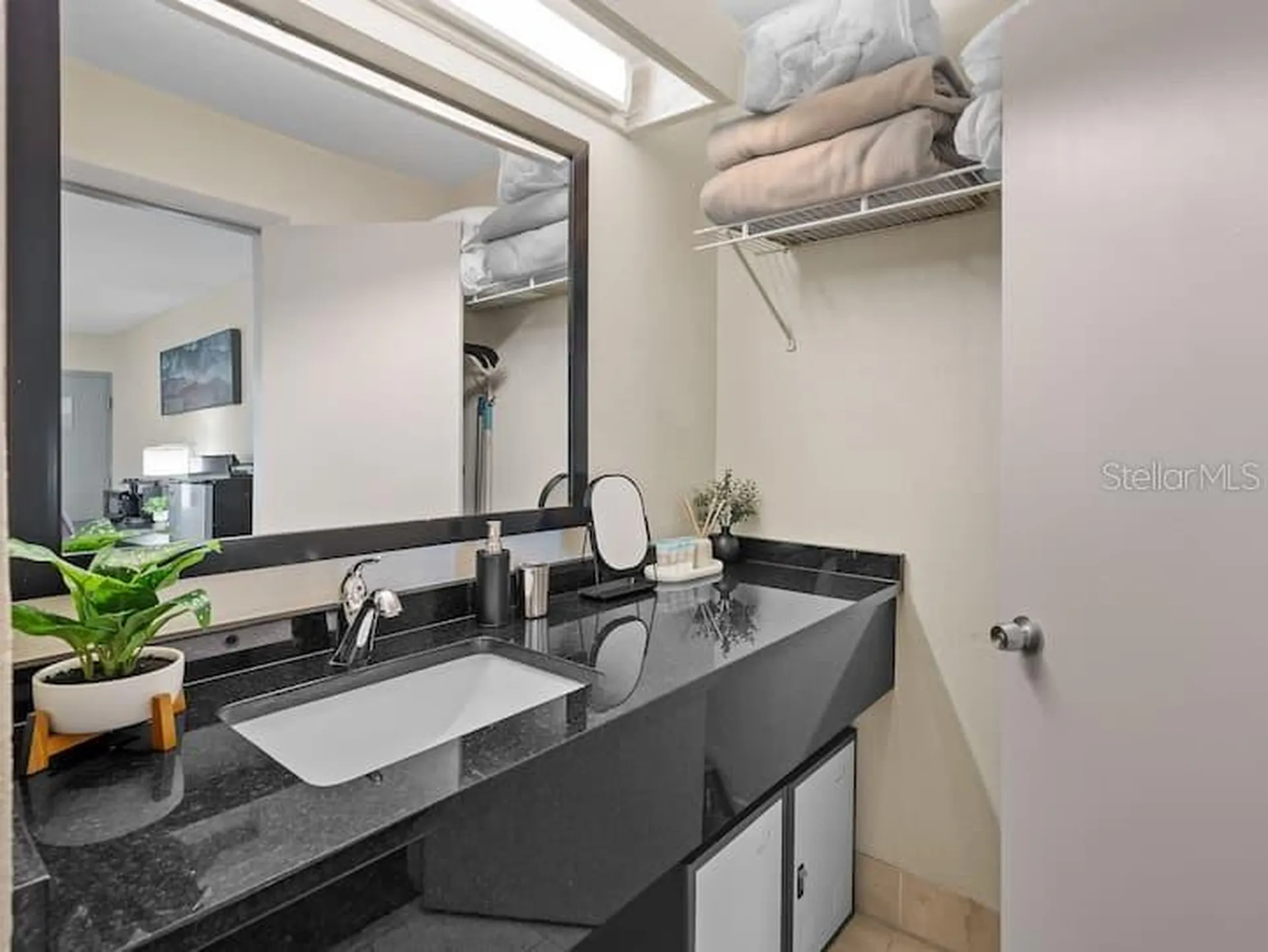 7150 N Tamiami Trail Sarasota FL 34243